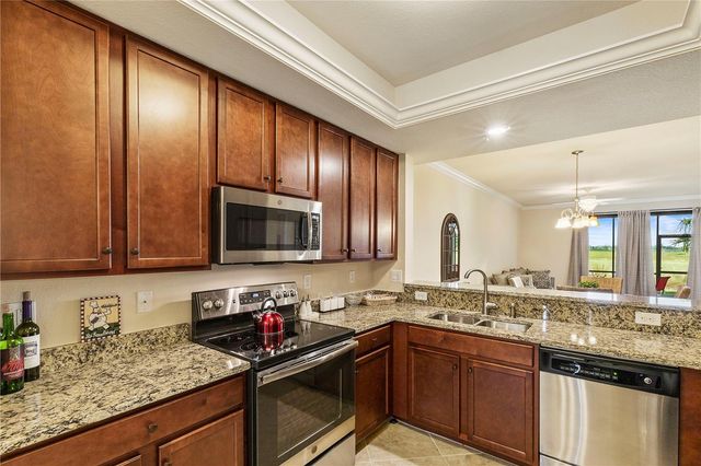 5558 PALMER CIRCLE 105, Bradenton, FL 34211