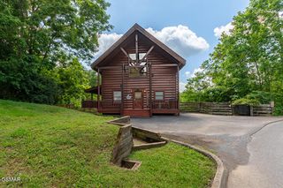 655 Stockton Drive, Sevierville, TN 37876