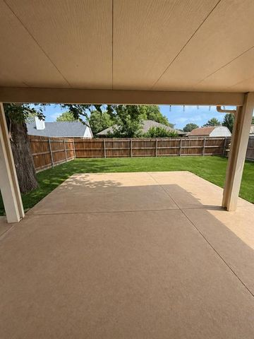 1425 Chimney Hill Road, Yukon, OK 73099