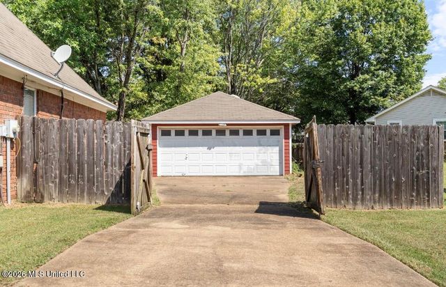 838 Cloverleaf Drive, Southaven, MS 38671