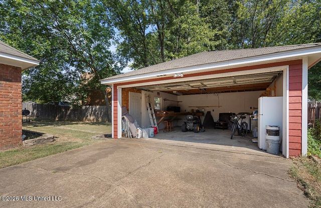 838 Cloverleaf Drive, Southaven, MS 38671