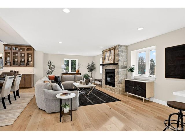 3092 S Cook St, Denver, CO 80210