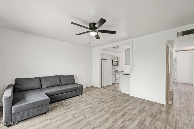 225 N STANDAGE -- 125, Mesa, AZ 85201
