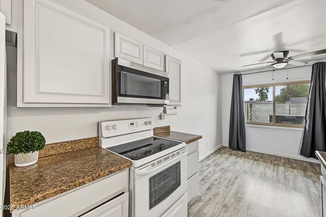 225 N STANDAGE -- 125, Mesa, AZ 85201