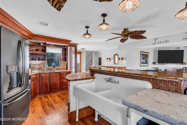 100 Lake Avenue, Ocean Grove, NJ 07756
