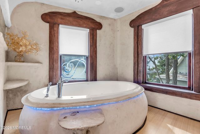 100 Lake Avenue, Ocean Grove, NJ 07756