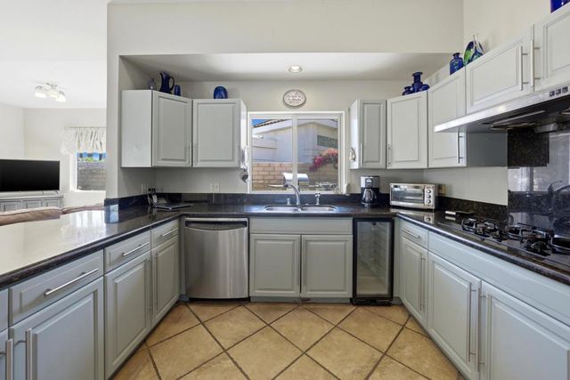 112 Chelsea Circle, Palm Desert, CA 92260