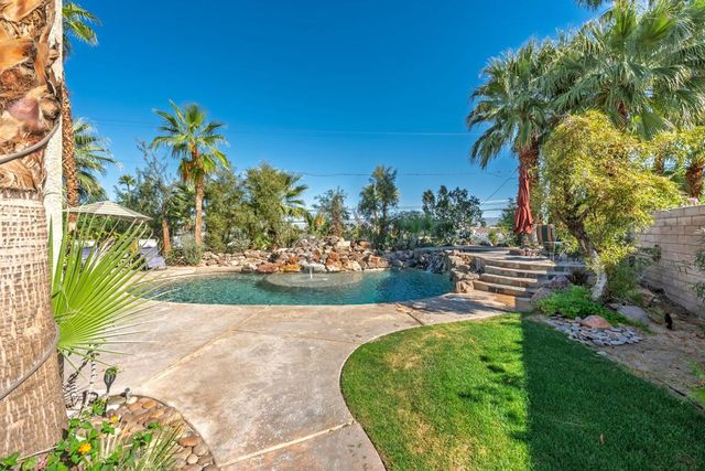 112 Chelsea Circle, Palm Desert, CA 92260
