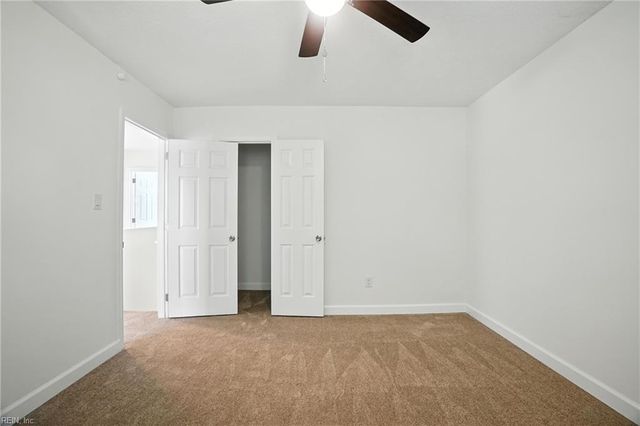 39 Rotherham LN, Hampton, VA 23666
