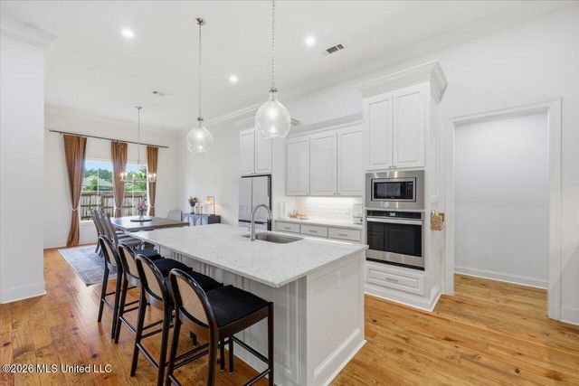 229 Reservoir Way, Brandon, MS 39047