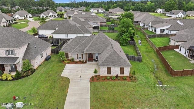 229 Reservoir Way, Brandon, MS 39047