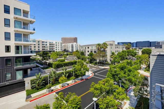 108 Tribeca, Irvine, CA 92612