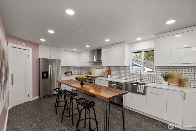 212 Willow Street, Bremerton, WA 98310
