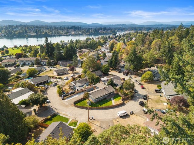 212 Willow Street, Bremerton, WA 98310
