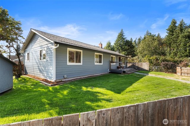 212 Willow Street, Bremerton, WA 98310