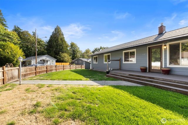 212 Willow Street, Bremerton, WA 98310