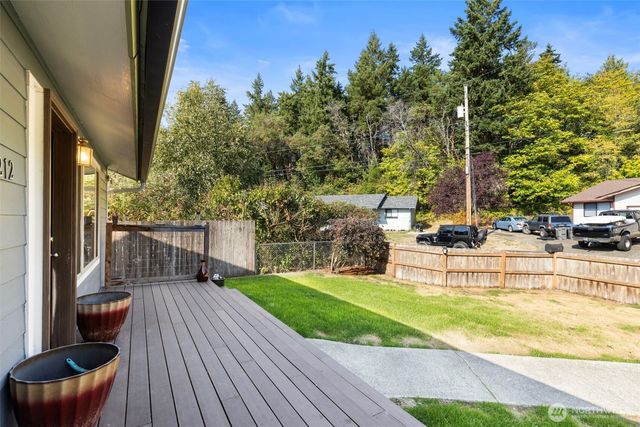212 Willow Street, Bremerton, WA 98310