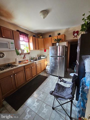 2805 POLK AVE, Camden, NJ 08105
