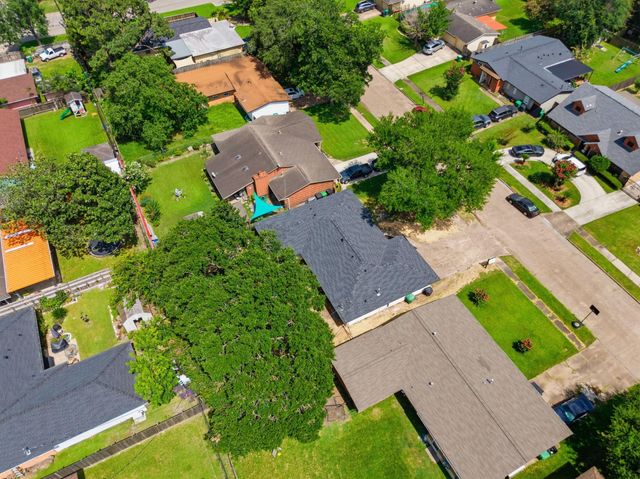 5551 Winding Creek Way, Houston, TX 77017