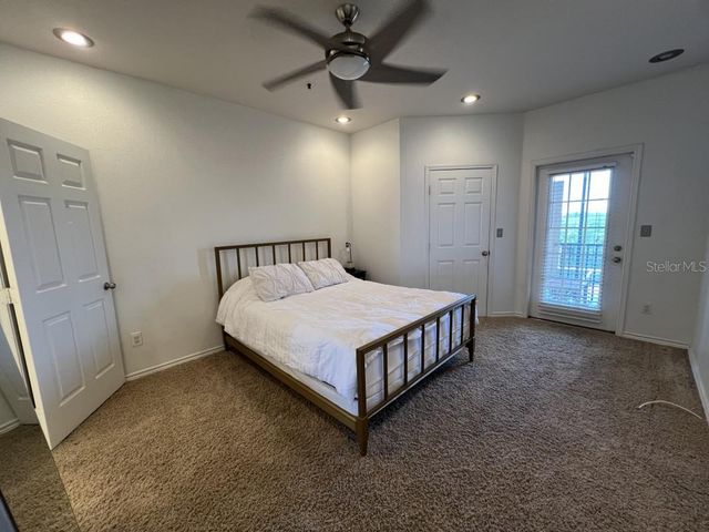 4307 BAYSIDE VILLAGE DRIVE 201, Tampa, FL 33615
