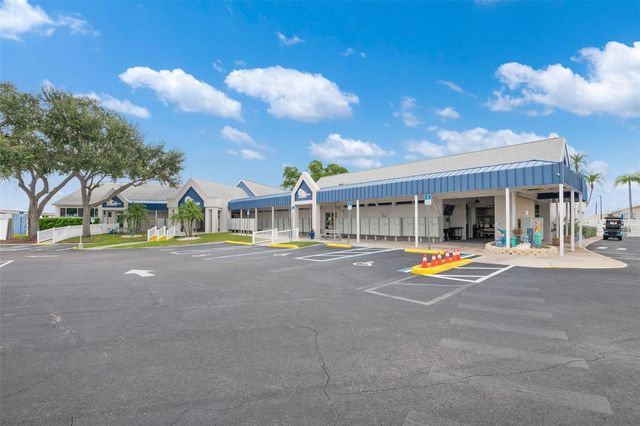 7214 MOUNT FAIRFIELD ROAD NE 527, St Petersburg, FL 33702