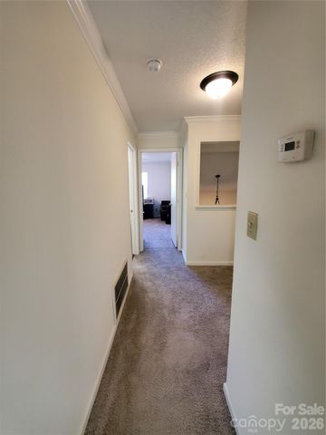 6049 Treetop Court, Charlotte, NC 28212