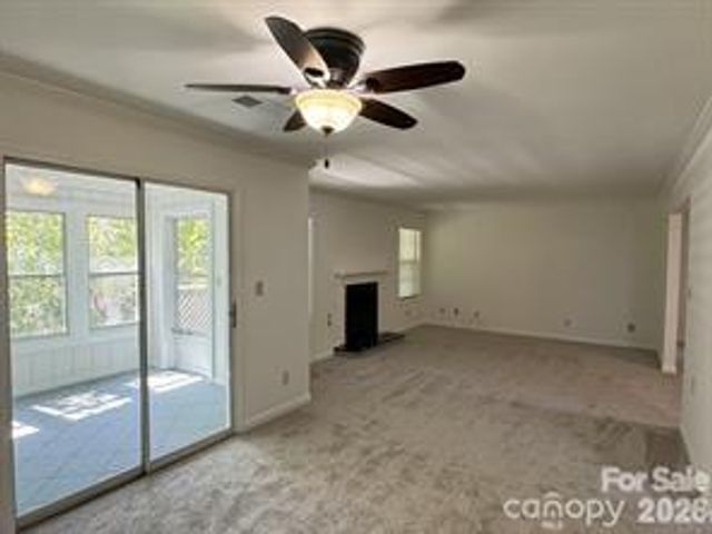 6049 Treetop Court, Charlotte, NC 28212