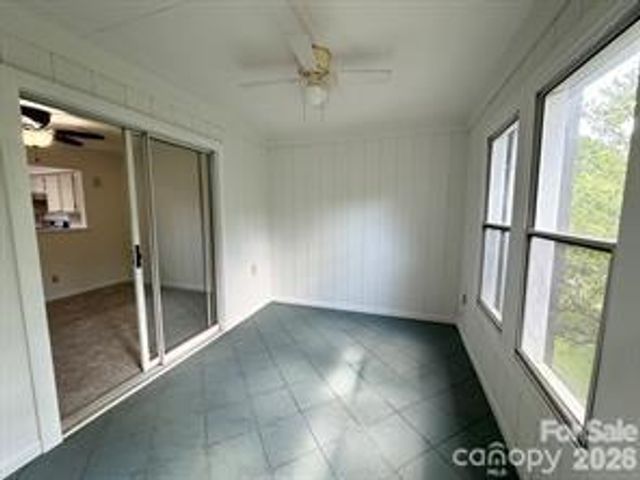 6049 Treetop Court, Charlotte, NC 28212