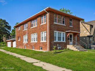 1110 W Pacific Avenue, Waukegan, IL 60085