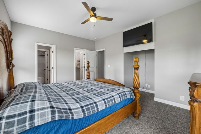 809 Hooper Rd, Charlotte, TN 37036