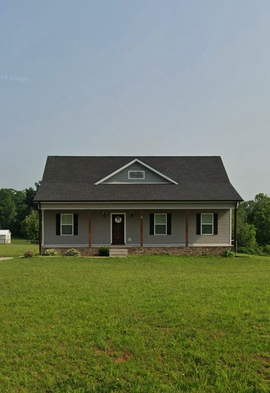 809 Hooper Rd, Charlotte, TN 37036