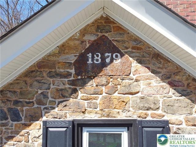 2239 Wassergass Road, Lower Saucon Twp, PA 18055