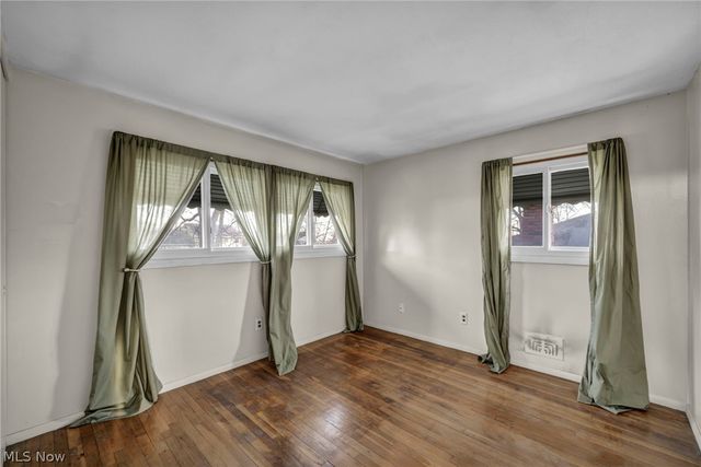 5873 Doxmere Drive, Parma Heights, OH 44130