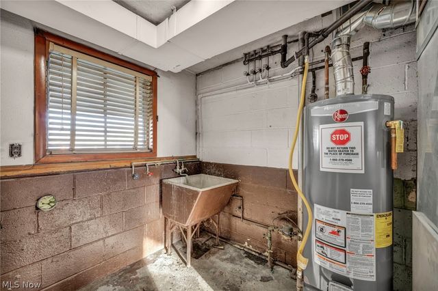 5873 Doxmere Drive, Parma Heights, OH 44130