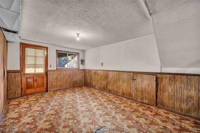 5873 Doxmere Drive, Parma Heights, OH 44130