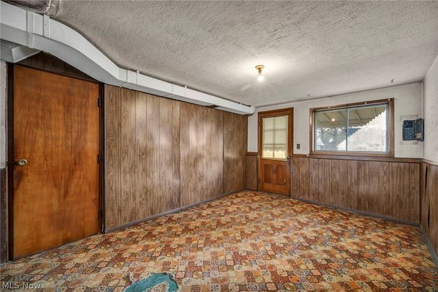 5873 Doxmere Drive, Parma Heights, OH 44130