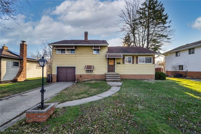 5873 Doxmere Drive, Parma Heights, OH 44130