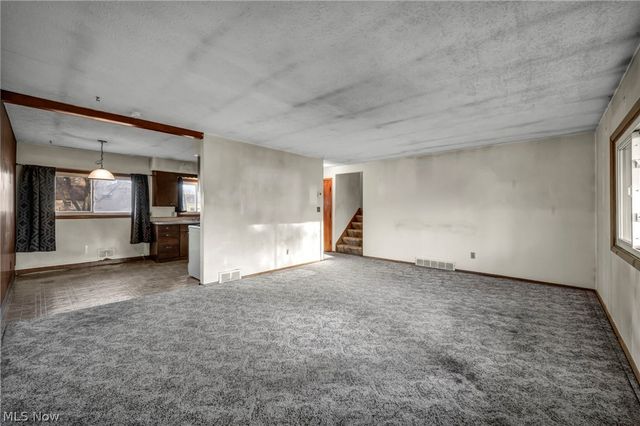 5873 Doxmere Drive, Parma Heights, OH 44130