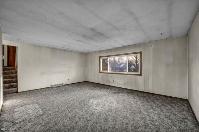 5873 Doxmere Drive, Parma Heights, OH 44130