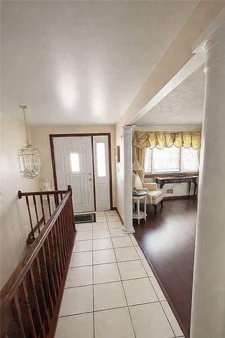 4018 Firethorn Dr, South Fayette, PA 15136