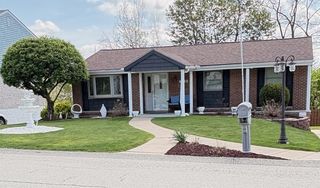 4018 Firethorn Dr, South Fayette, PA 15136
