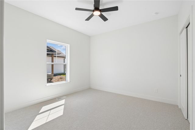 900 Crestview Drive, Solon, IA 52333
