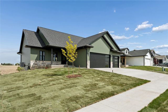 900 Crestview Drive, Solon, IA 52333