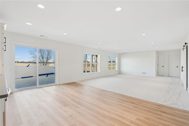 900 Crestview Drive, Solon, IA 52333