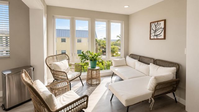 11 COLONIAL CLUB Drive 302, Boynton Beach, FL 33435