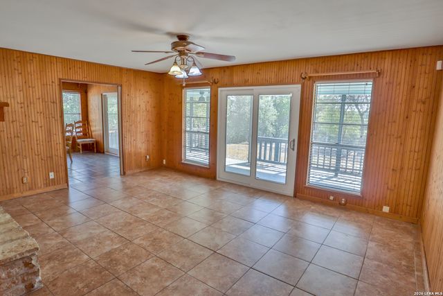 1204 LAKESIDE DR W, Canyon Lake, TX 78133