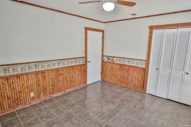 1204 LAKESIDE DR W, Canyon Lake, TX 78133
