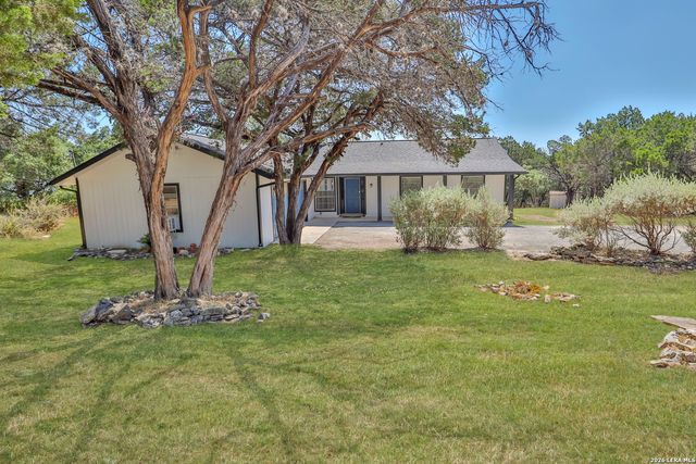 1204 LAKESIDE DR W, Canyon Lake, TX 78133