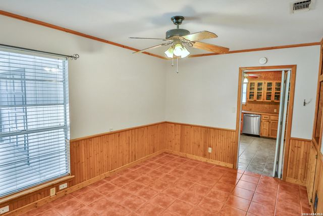1204 LAKESIDE DR W, Canyon Lake, TX 78133