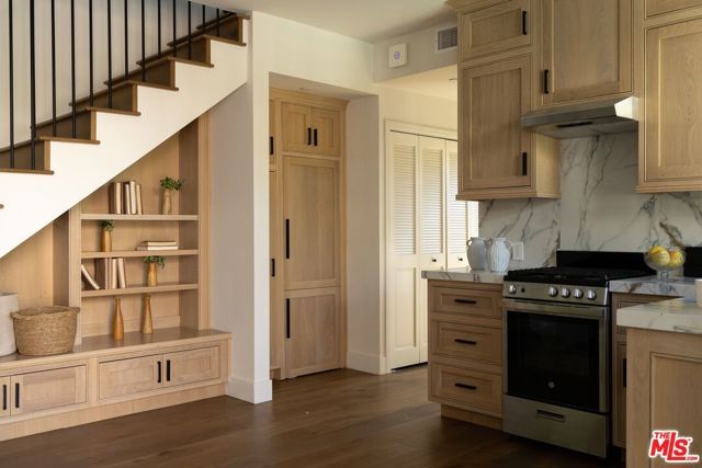 1635 N Genesee Avenue, Los Angeles, CA 90046